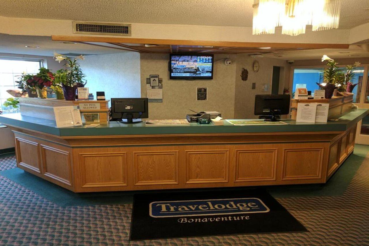 Travelodge By Wyndham Niagara Falls Lundys Lane מראה חיצוני תמונה
