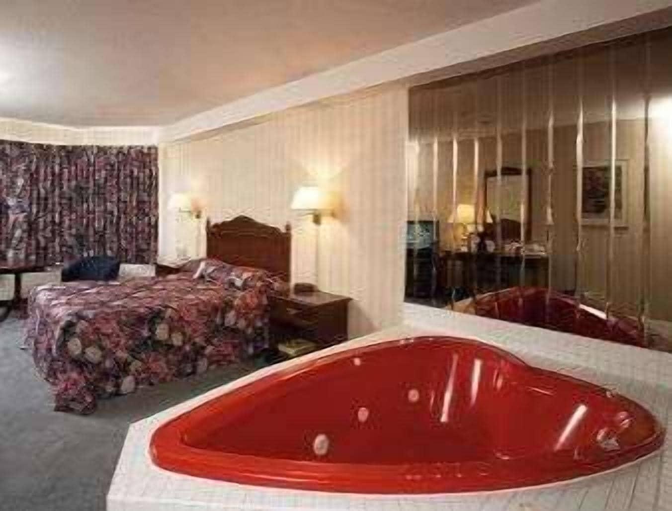 Travelodge By Wyndham Niagara Falls Lundys Lane חדר תמונה