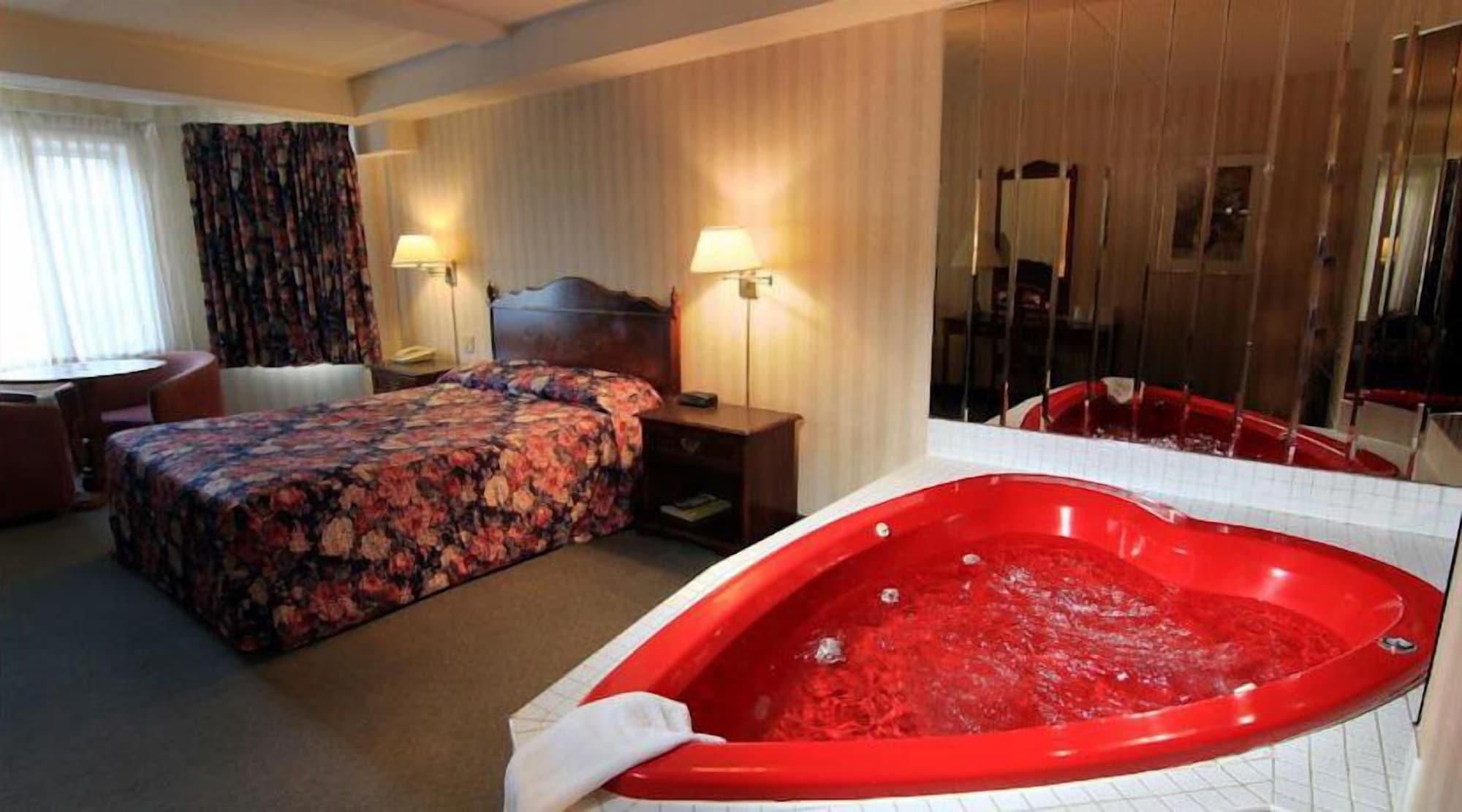 Travelodge By Wyndham Niagara Falls Lundys Lane מראה חיצוני תמונה