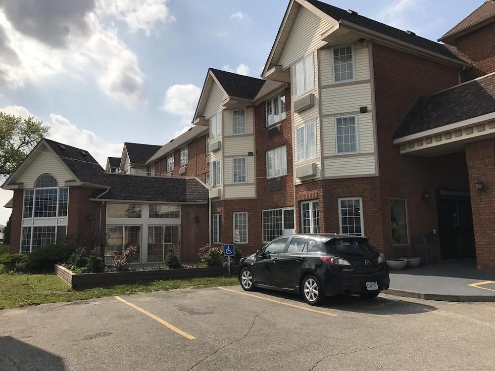 Travelodge By Wyndham Niagara Falls Lundys Lane מראה חיצוני תמונה