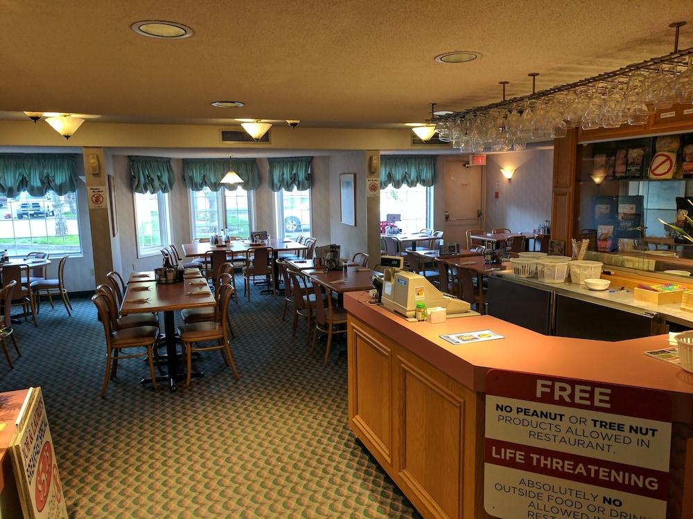 Travelodge By Wyndham Niagara Falls Lundys Lane מראה חיצוני תמונה