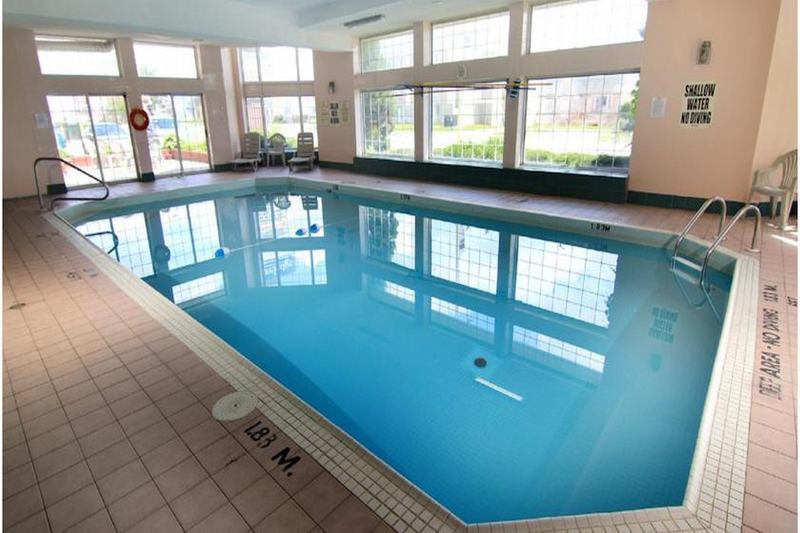 Travelodge By Wyndham Niagara Falls Lundys Lane מראה חיצוני תמונה